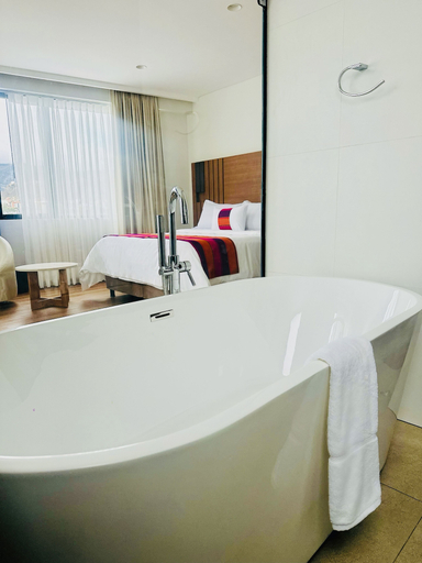 Bathroom 4, LAS BRISAS SUR, Pedro Domingo Murillo