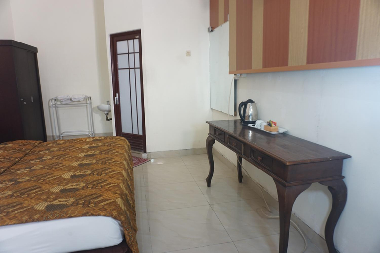 Bedroom 3, Hotel Laweyan, Solo