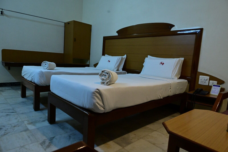 Bedroom 2, Hotel Ashoka Paradise, Anantapur