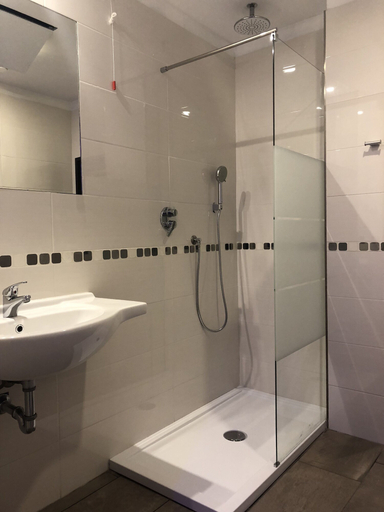 Bathroom 4, Hotel Stradivari, Milano