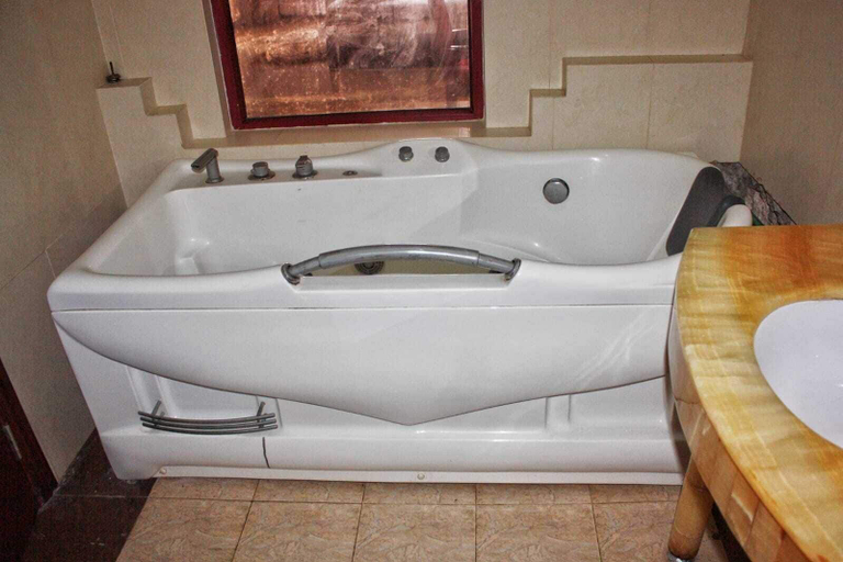Bathroom 3, Lux Suites Shanzu Oceanfront Apartments, Kisauni