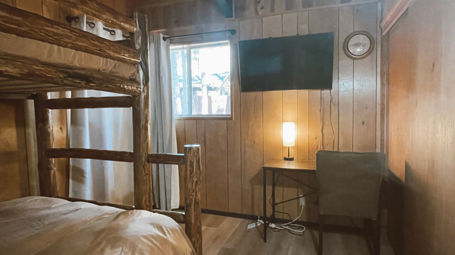 Bedroom 2, The Oasis Chalet, San Bernardino