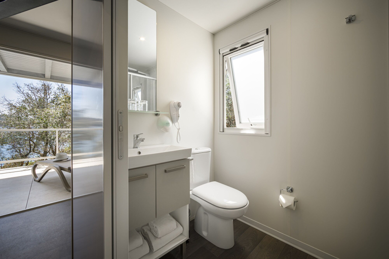 Bathroom 4, Maistra Camping Koversada Uncovered Naturist Mobile homes, Vrsar