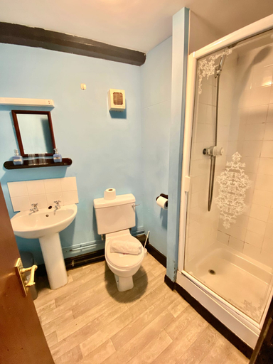 Bathroom 3, Greyfriars Lodge, Kent