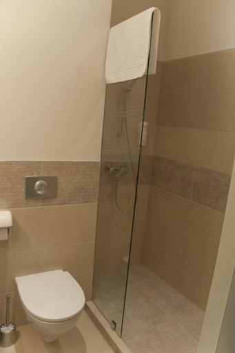 Bathroom 5, Hotel Vis A Vis, Oleśnica