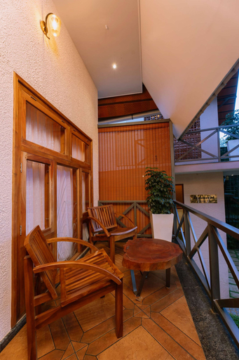 Others 5, Casa Bella, Theni
