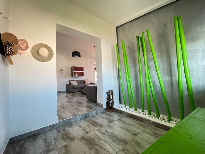 Others 5, H 51 FAMILY HOUSE, Nuoro