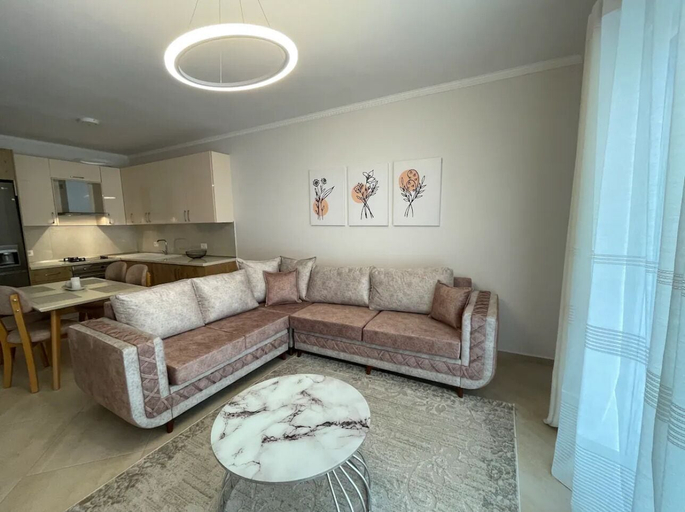 Others 3, Brand New City Center Apartment, Durrësit