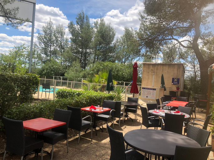 Food & Drinks 5, Kyriad Montpellier Nord - Saint Clement de Riviere, Hérault