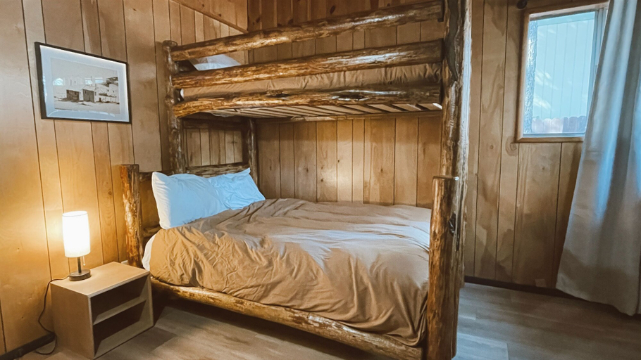 Bedroom 3, The Oasis Chalet, San Bernardino
