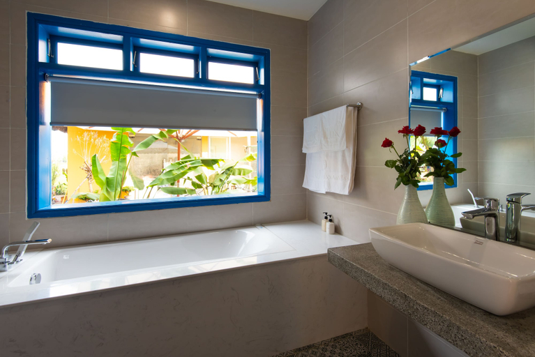 Bathroom 4, Chez Mimosa Hoi An - Rice Field Retreat, Da Nang