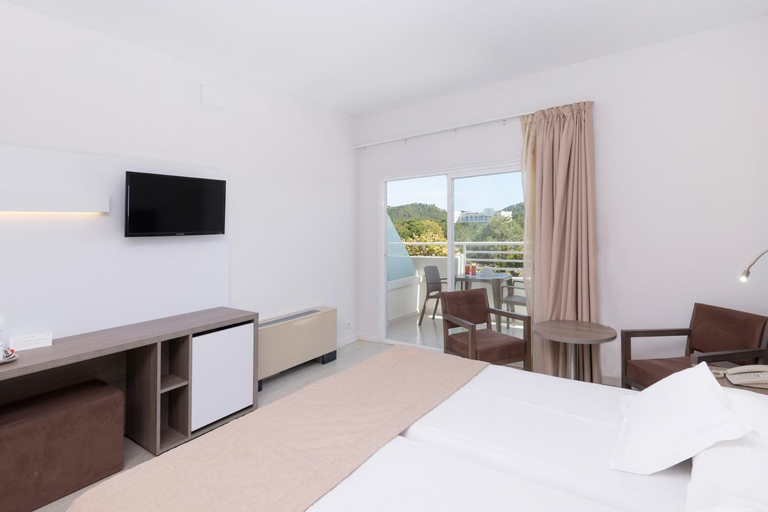 Bedroom 3, Hotel Seramar Sunna Park, Baleares