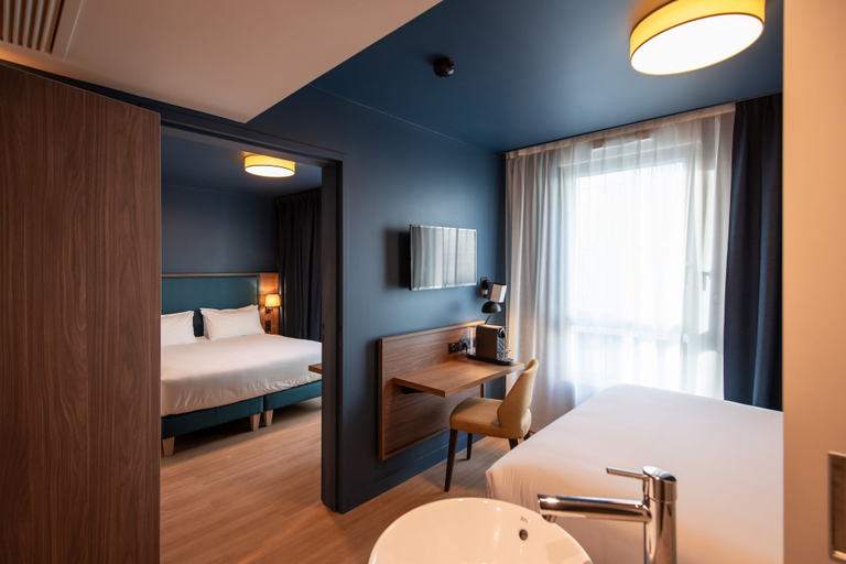 Others 5, Hotel de la Cité, Loire-Atlantique