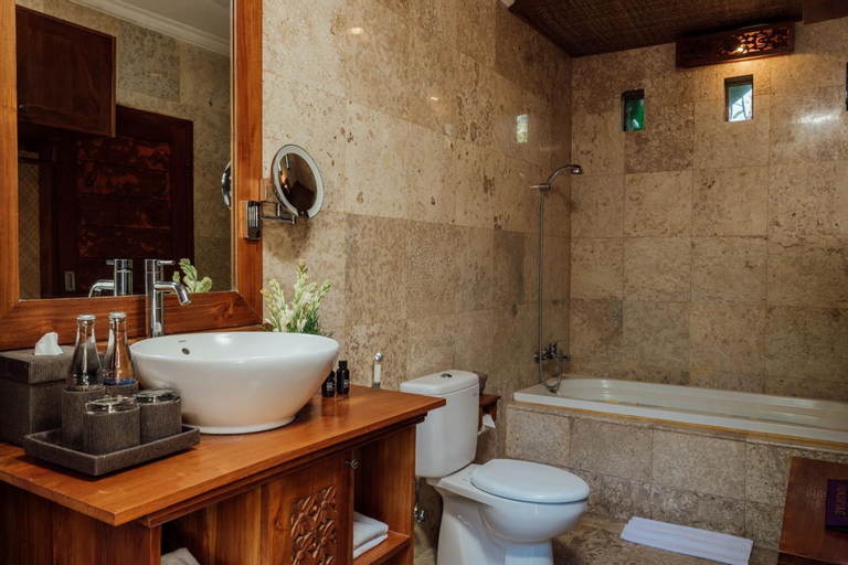 Bathroom 7