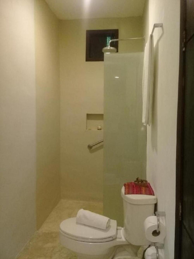 Bathroom 5, Piedra de Agua Palenque, Palenque
