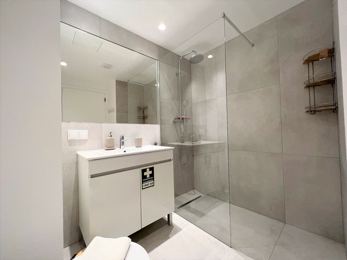 Bathroom 4, Albufeira Twins 1 With Pool by Homing, Albufeira