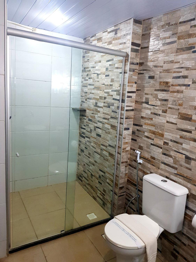 Bathroom 15