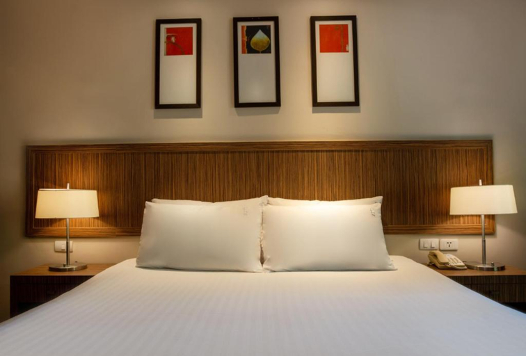 Bedroom 4, Holiday Inn Resort PHUKET SURIN BEACH, Phuket Island