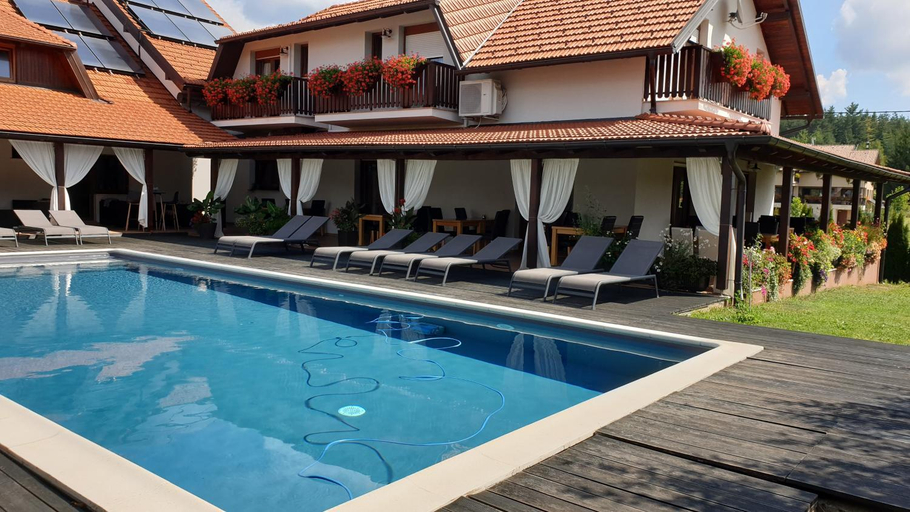 Sport & Beauty 5, House Tina, Rakovica