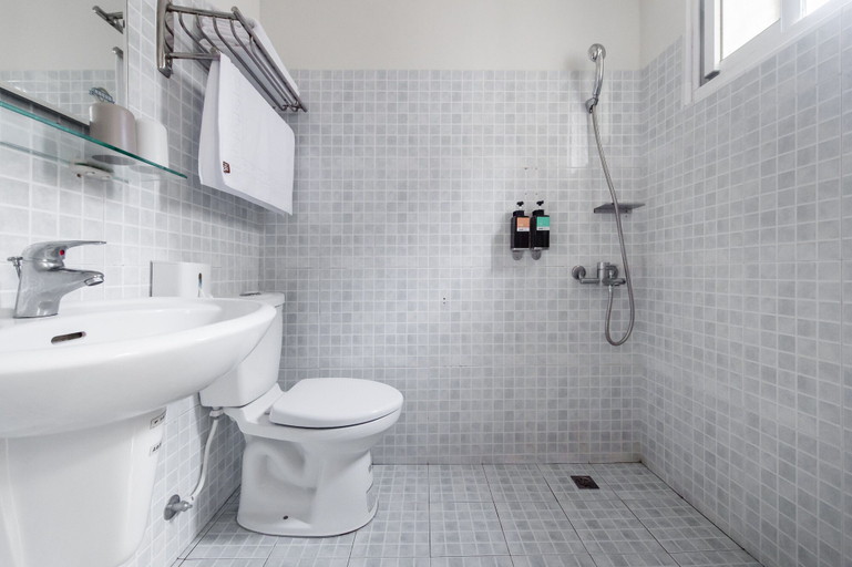 Bathroom 4, Apple Scent Easy Stay, Penghu