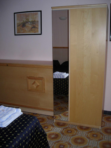 Bedroom 3, Delle Mimose, Imperia