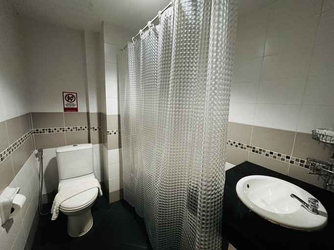 Bathroom 4, Swiss House, Pulau Phuket