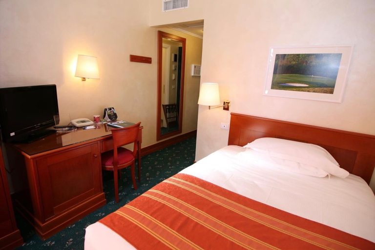 Bedroom 3, Golf Hotel Cavaglià, Biella