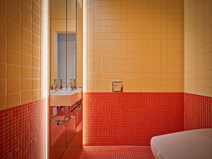 Bathroom 5, The Coolest Hotel, Haeundae