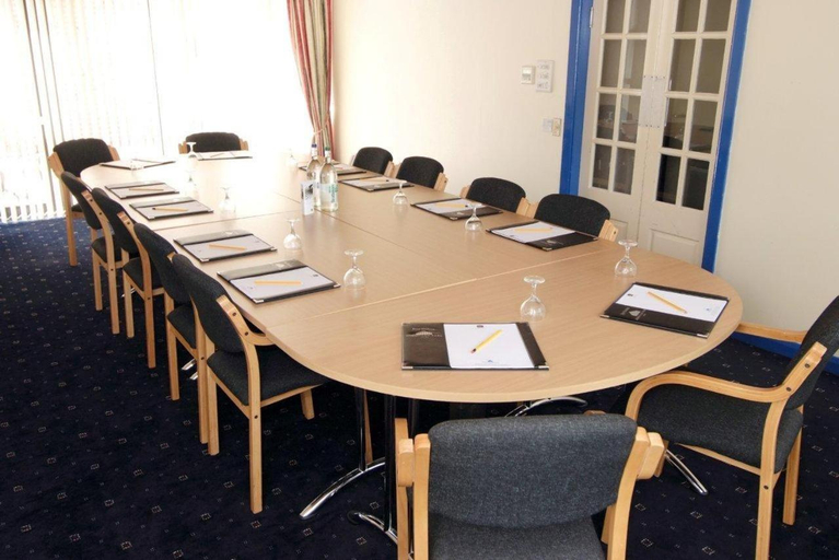 Others 4, Hermitage Park Hotel, Leicestershire