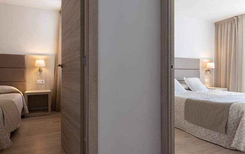 Bedroom 3, Hotel Club Palia Sa Coma Playa, Baleares