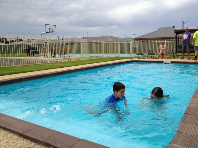 Sport & Beauty 4, Allara Motor Lodge, Gr. Bendigo - Inner North