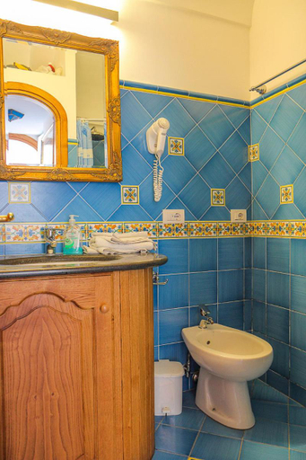 Bathroom 3, Villa Il Frantoio, Salerno
