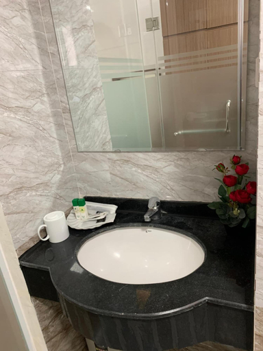 Bathroom 4, Duc Long Hotel, Từ Liêm