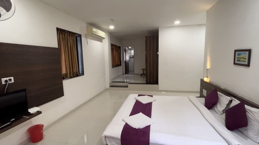 Bedroom 5, Saiba Residency, Pune
