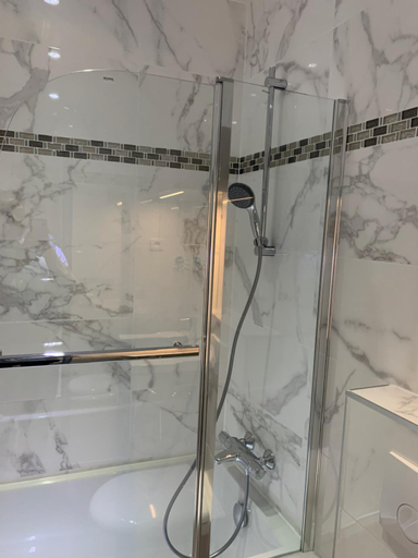 Bathroom 3, La Ferme des Barmonts Hotel, Val-de-Marne