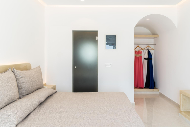 Bedroom 2, Hotel Golden Star, South Aegean