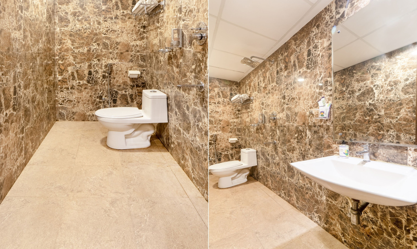 Bathroom 4, Treebo Golden Swan Pammal, Kancheepuram