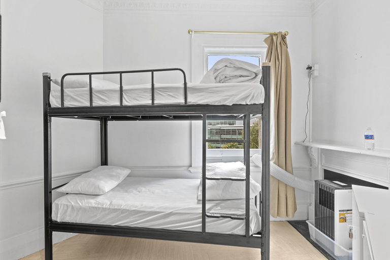 Bedroom 3, The Pyrmont Budget Hotel, Sydney
