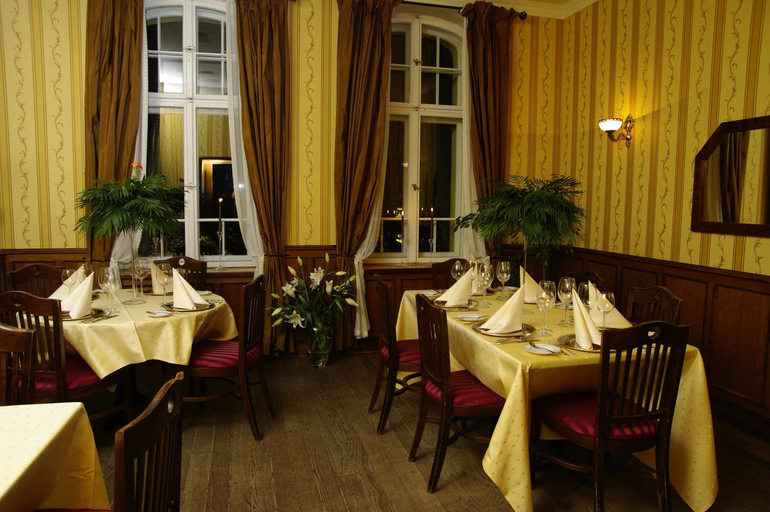 Food & Drinks 5, Pensjonat - Restauracja Zolty Domek, Szczecinek