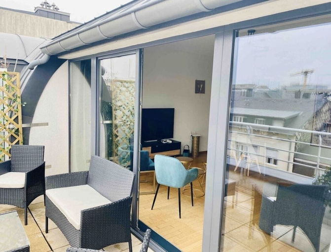 Others 4, Luxury Green Penthouse Center - Parking, Luxembourg