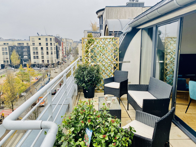 Others 3, Luxury Green Penthouse Center - Parking, Luxembourg