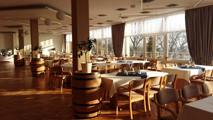 Food & Drinks 5, Geovita w Jadwisinie, Wołomin