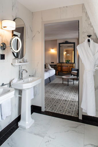 Bathroom 4, Lenox Montparnasse, Paris