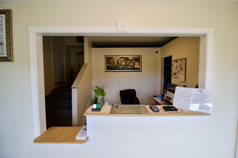 Public Area 2, Oakdell Motel, New London