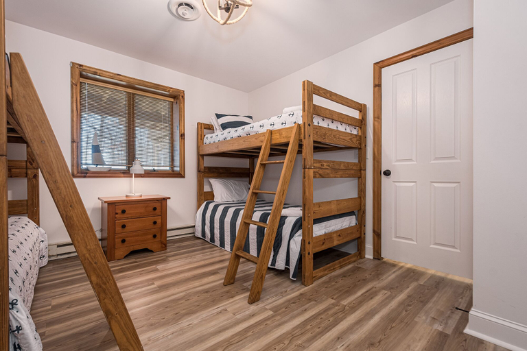 Bedroom 2, Unsalted Memories, Garrett