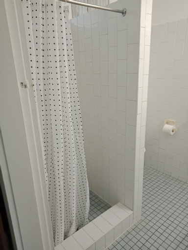 Bathroom 18