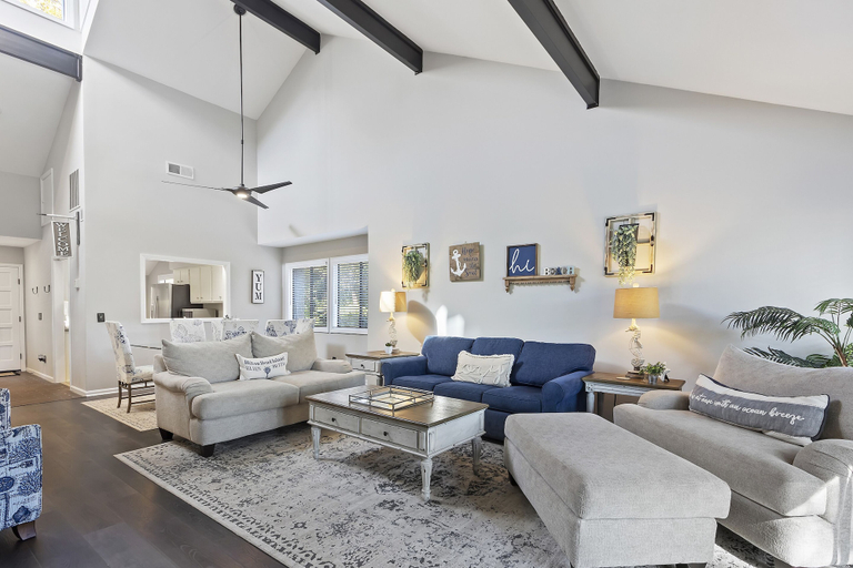 Others 1, Townhouse Manor 17, Beaufort