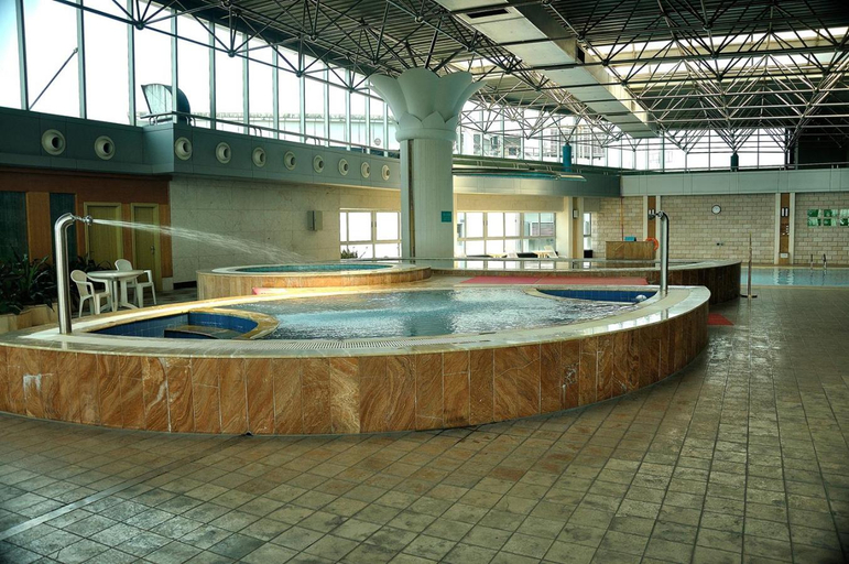 Sport & Beauty 2, Lijiang Waterfall Hotel, Guilin