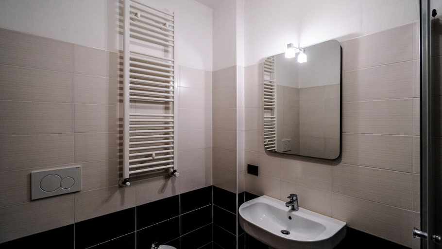 Bathroom 4, Mimosa 1 int 7, Imperia