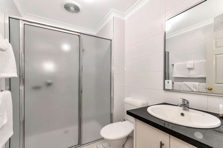 Bathroom 11